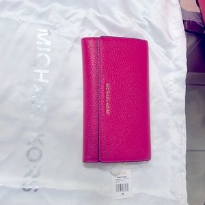 Michael kors wallet
